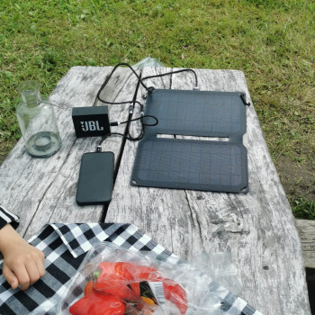 Portable solar charger VIDEX VSO-F510U 10W, panel Mono+ETFE (1 USB port), size 252x163x17mm (opened size 252x325x14mm), IP68, weight 300g